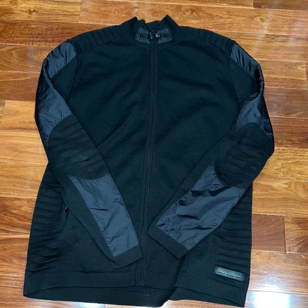 Hugo boss zip up sweater size L